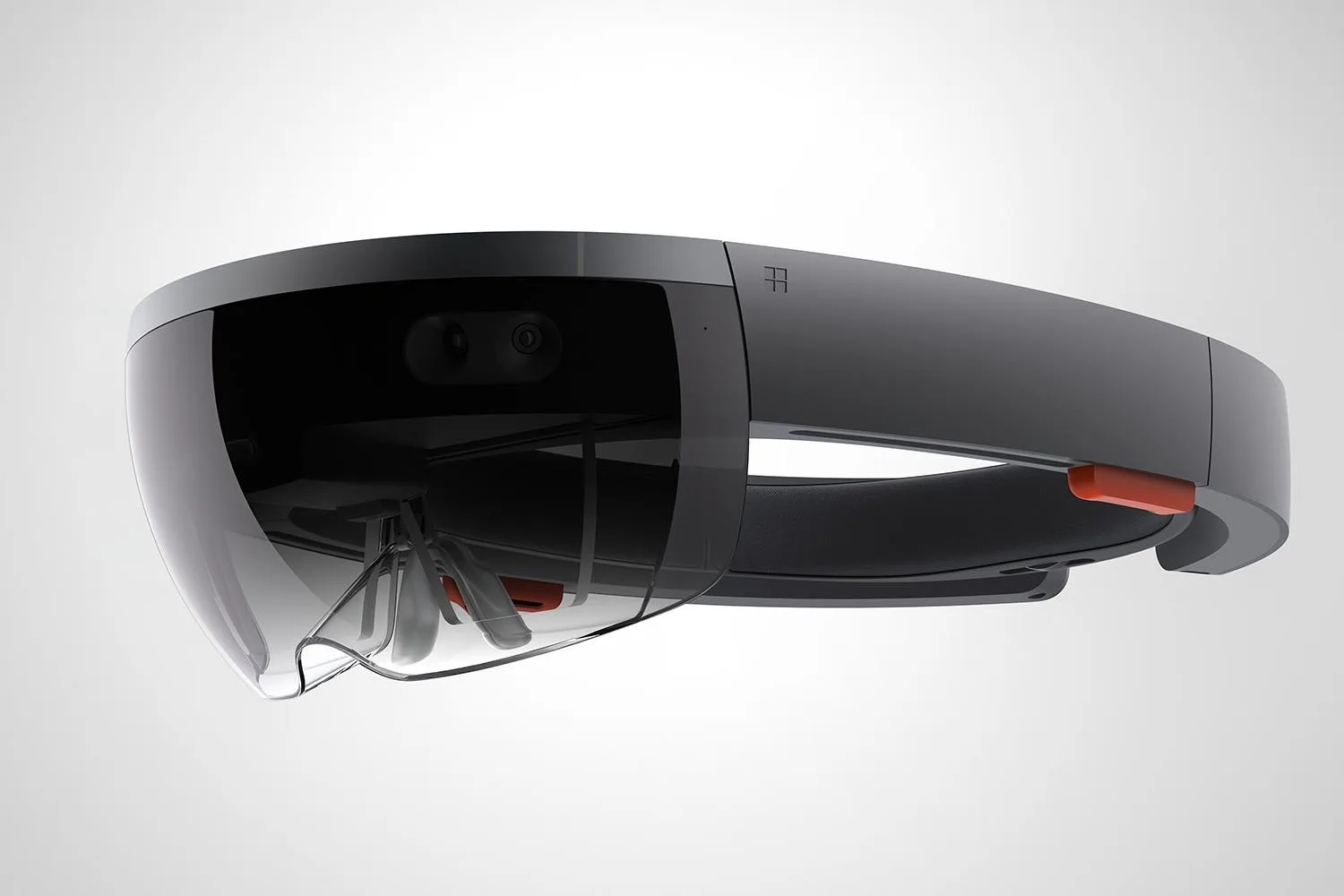 近未来の働き方がすぐそこに。HoloLensが作り出す新たなワークフロー。
